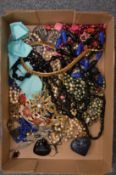 A quantity of bijouterie.