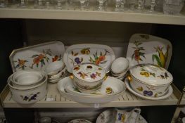 A quantity of Royal Worcester Evesham oven to table ware.
