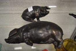 David Selby, Lying and sitting pigs, 1993, bronze resin.