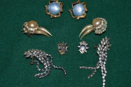 Decorative jewellery.