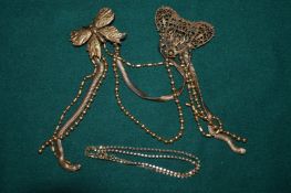 Decorative gilt metal jewellery.