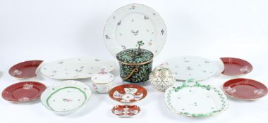 A COLLECTION OF TWELVE FRUIT BOWLS, dishes and plates.