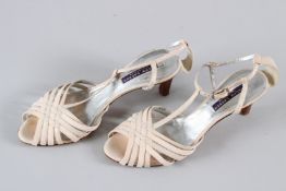 A PAIR OF RALPH LAUREN SHOES. Size not known.