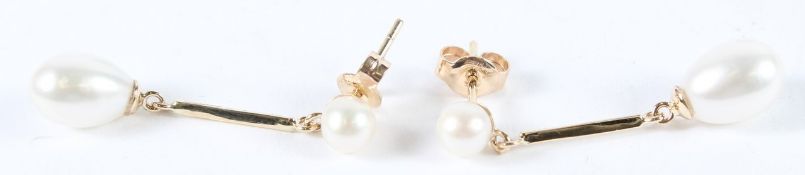 A PAIR OF 9CT YELLOW GOLD PEARL DROP EARRINGS.