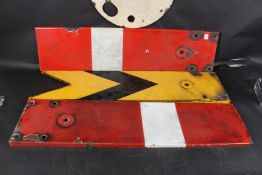 FOUR PIECES OF VINTAGE RAILWAY MEMORABILIA.