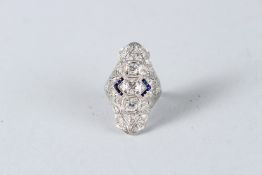 A GOOD 14CT WHITE GOLD, DIAMOND AND SAPPHIRE DECO RING
