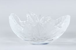 A LALIQUE LEAF DESIGN OVAL BOWL. 18cms long. Engraved Lalique, France