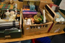 Miscellaneous collectables.