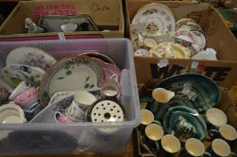 Quantity of decorative china.