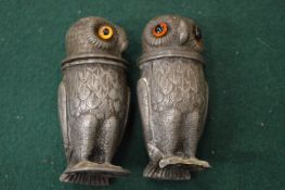 Two owl pepperettes.