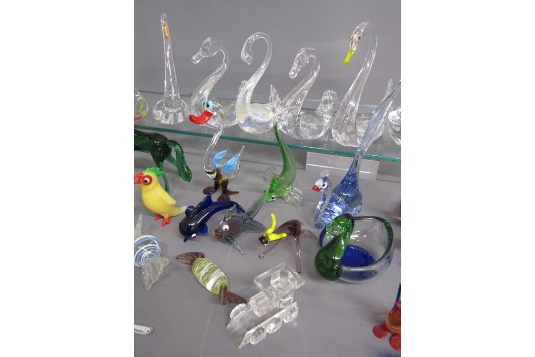 Collection of lampwork style glass animals includes swans, cockerels, horses, sweets etc - Image 5 of 7