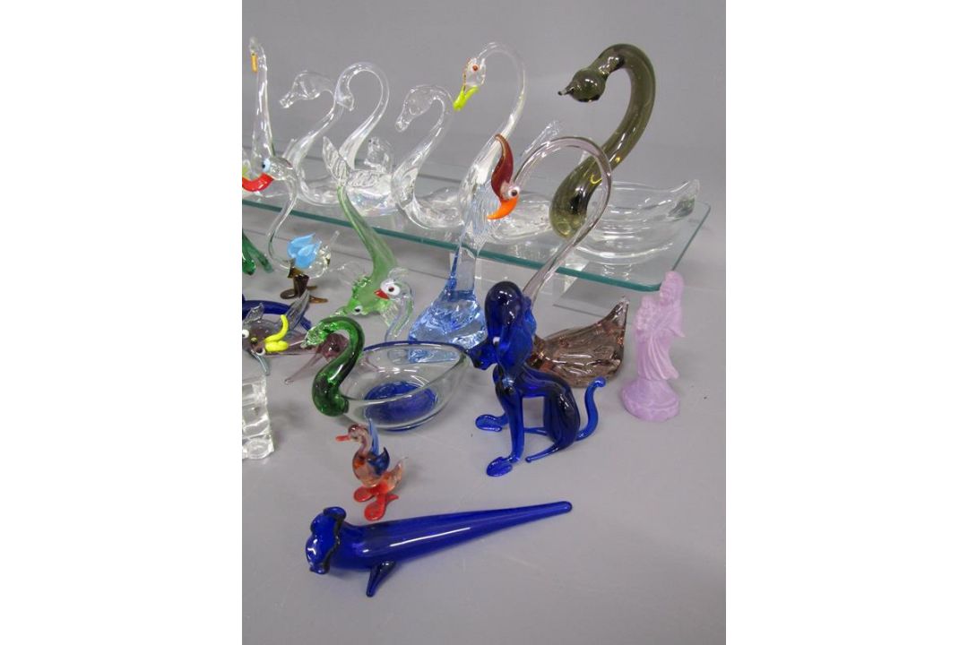 Collection of lampwork style glass animals includes swans, cockerels, horses, sweets etc - Image 6 of 7