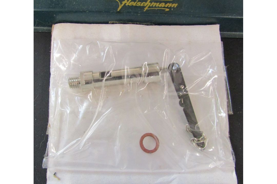 Selection of steam engine transmissions including, 2 Wilesco winkel- M50s, a M55,  2 large Wilesco - Image 3 of 10