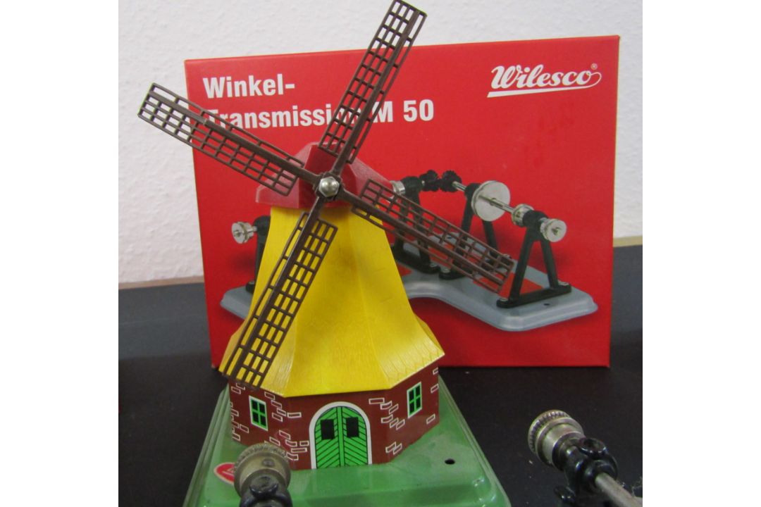 Selection of steam engine transmissions including, 2 Wilesco winkel- M50s, a M55,  2 large Wilesco - Image 7 of 10
