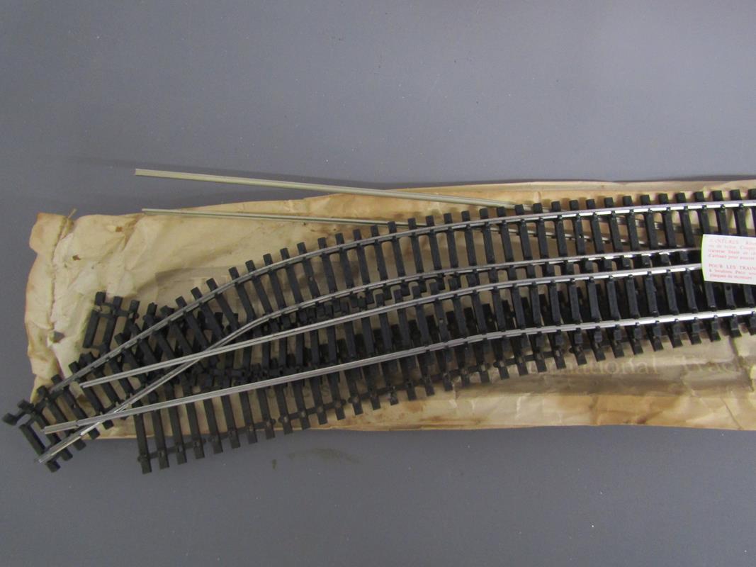 Hornby B.R. Express Freight electric train set - card station and Peco streamline track - Image 4 of 8