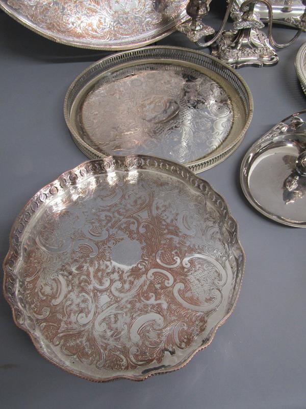 Silver plate includes large Viners tray - Viners Commemorative Jubilee tray - boy looking at frog - Image 2 of 8