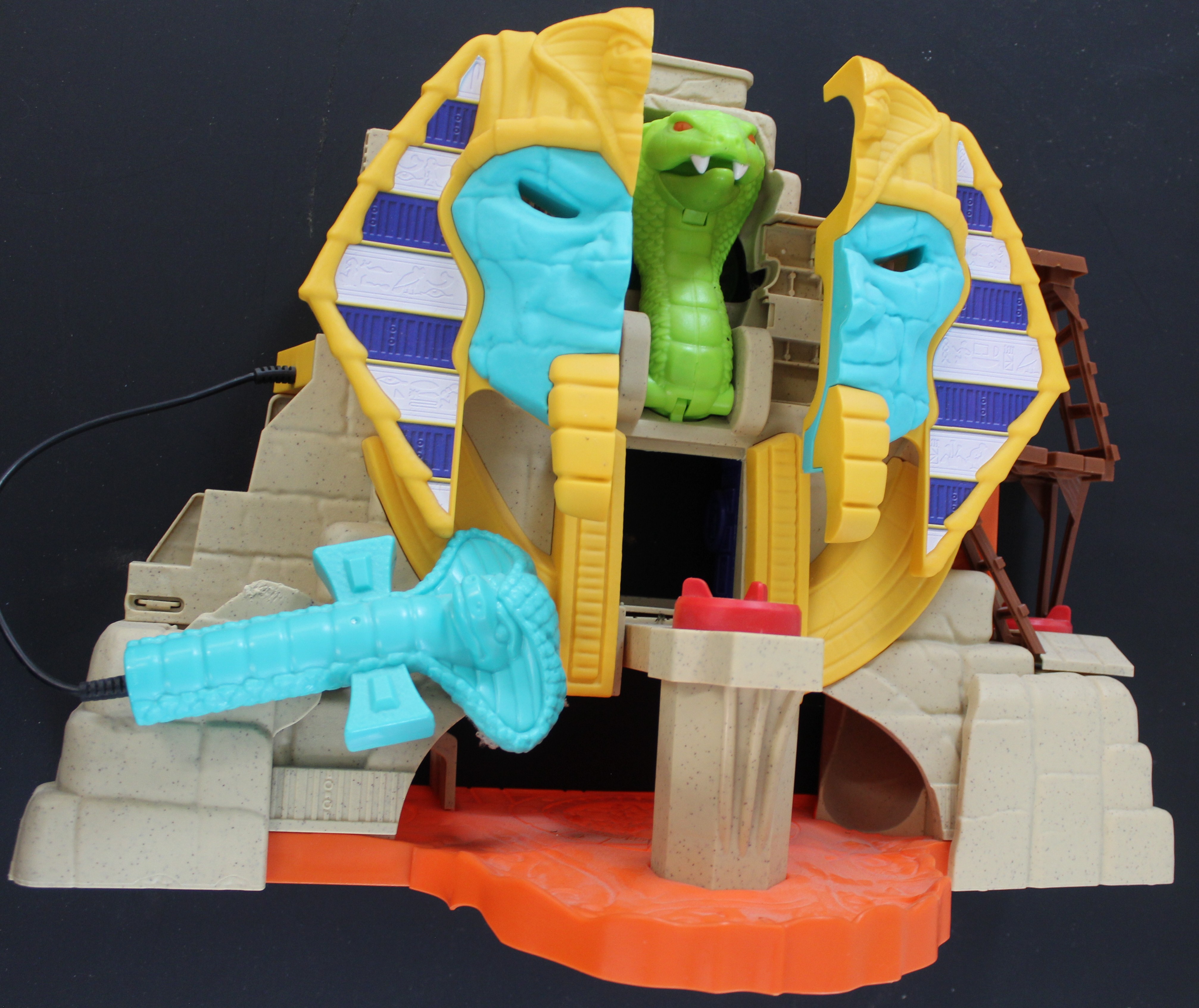 Fisher Price Imaginext DC Super friends Batman character toy sets, including Batman Cave and Hotel - - Image 9 of 9