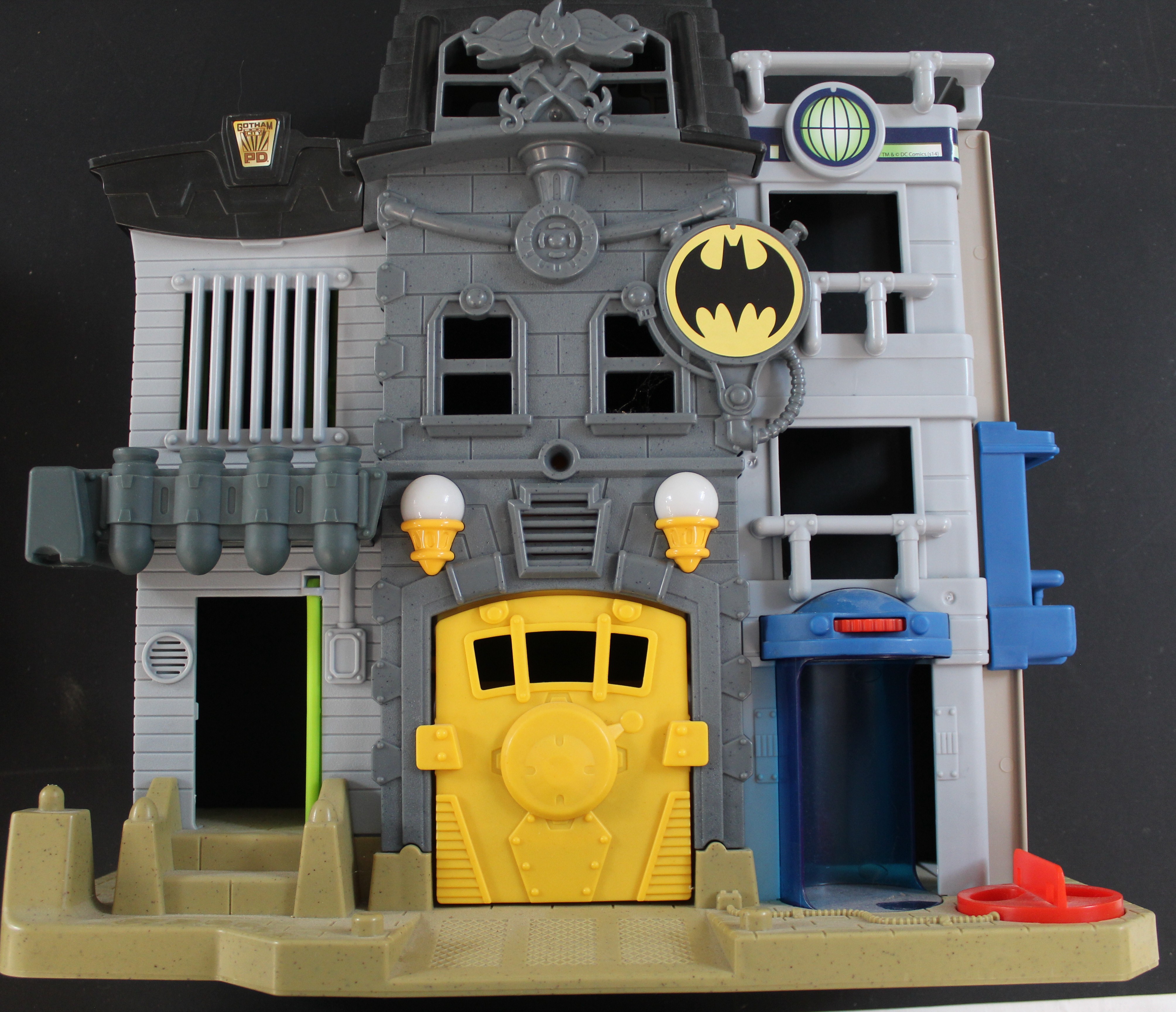 Fisher Price Imaginext DC Super friends Batman character toy sets, including , Jail, Hall of Doom, - Image 3 of 5