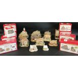 24 Lilliput Lane models (with boxes) & Liberty Falls boxed models