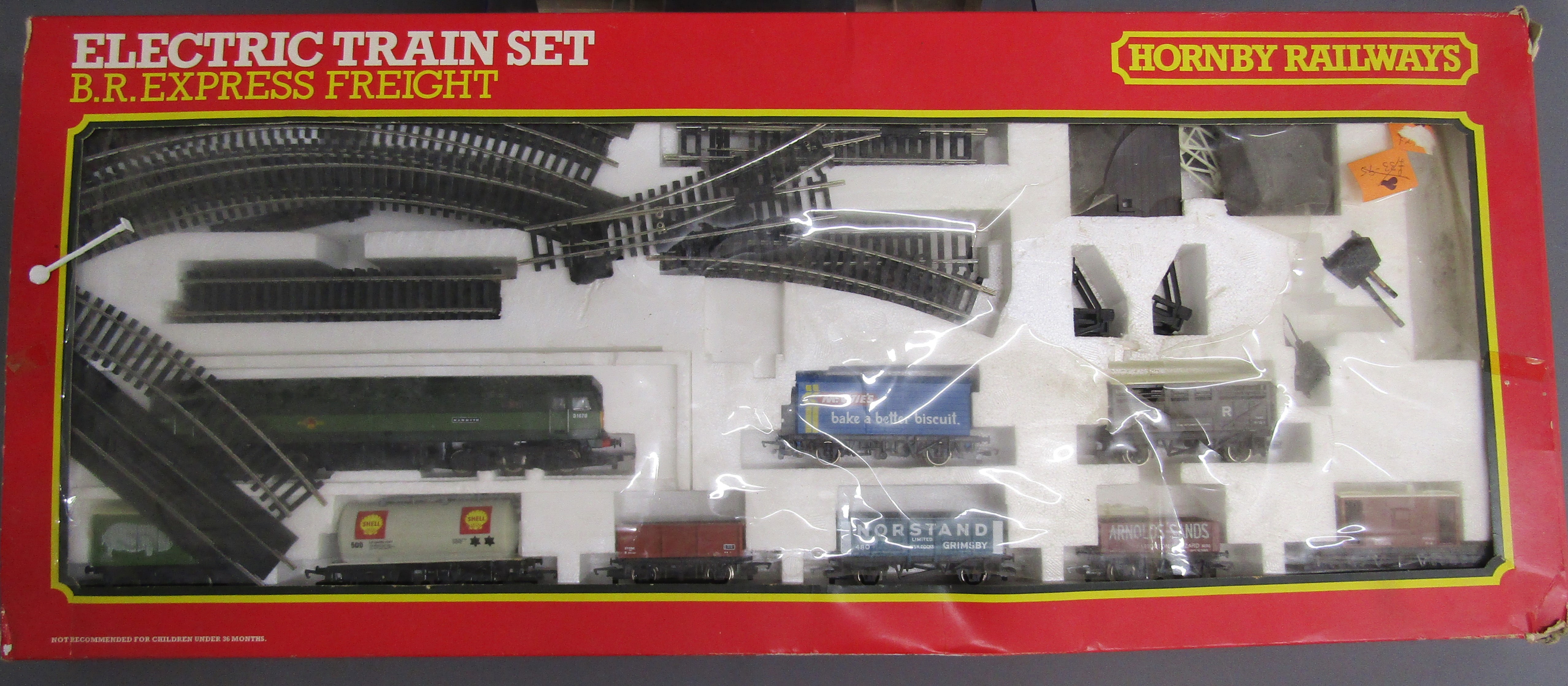 Hornby B.R. Express Freight electric train set - card station and Peco streamline track - Image 5 of 8