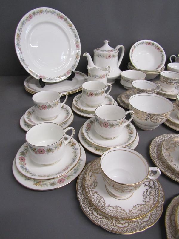 Tea sets includes - Royal Albert Belinda tea set with 4 bowls and 4 dinner plates - Royal - Image 2 of 5