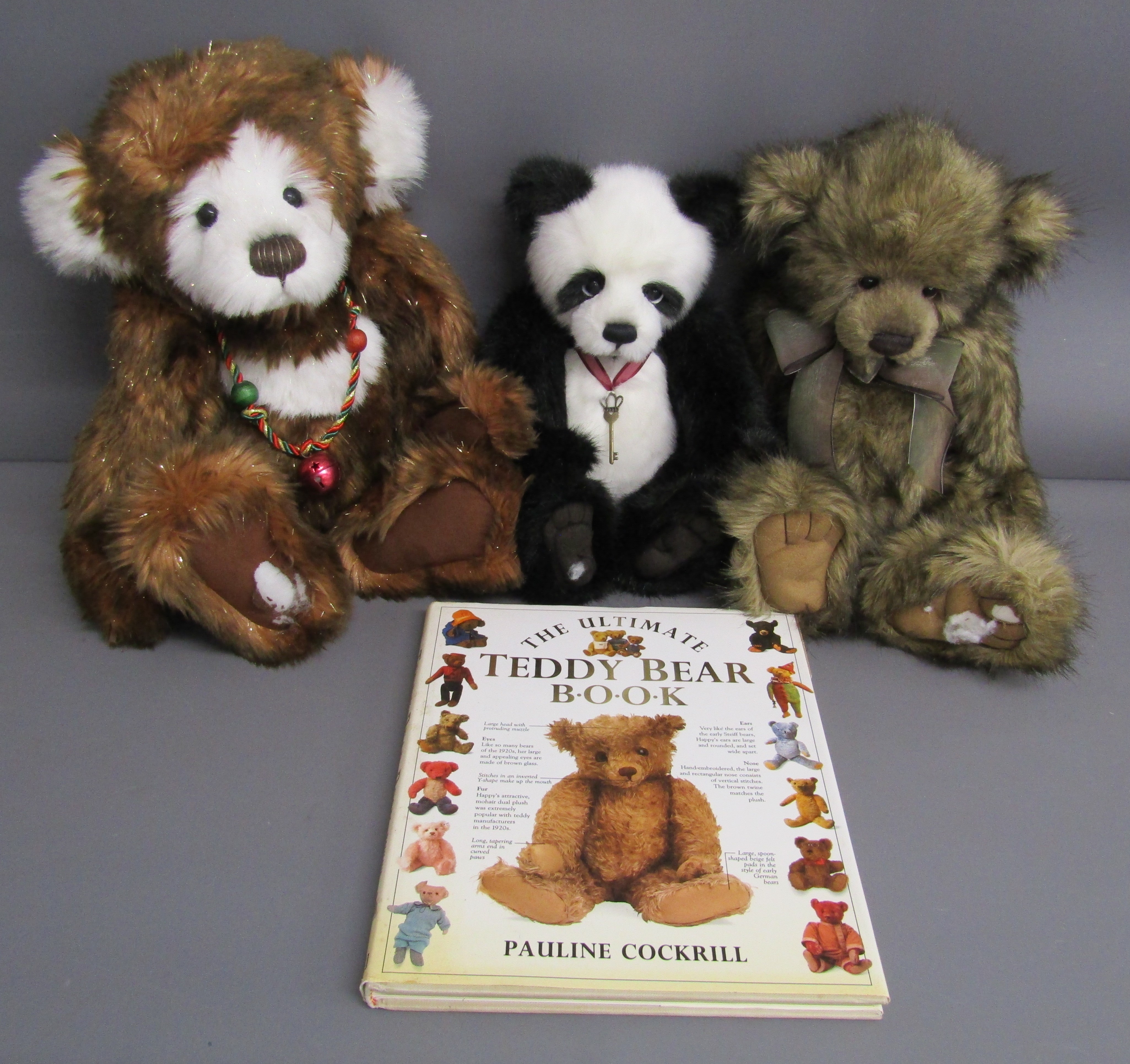 3 Charlie Bears and The Ultimate Teddy bear book - Isabelle Lee Pudding - Teardrop & Lita (all