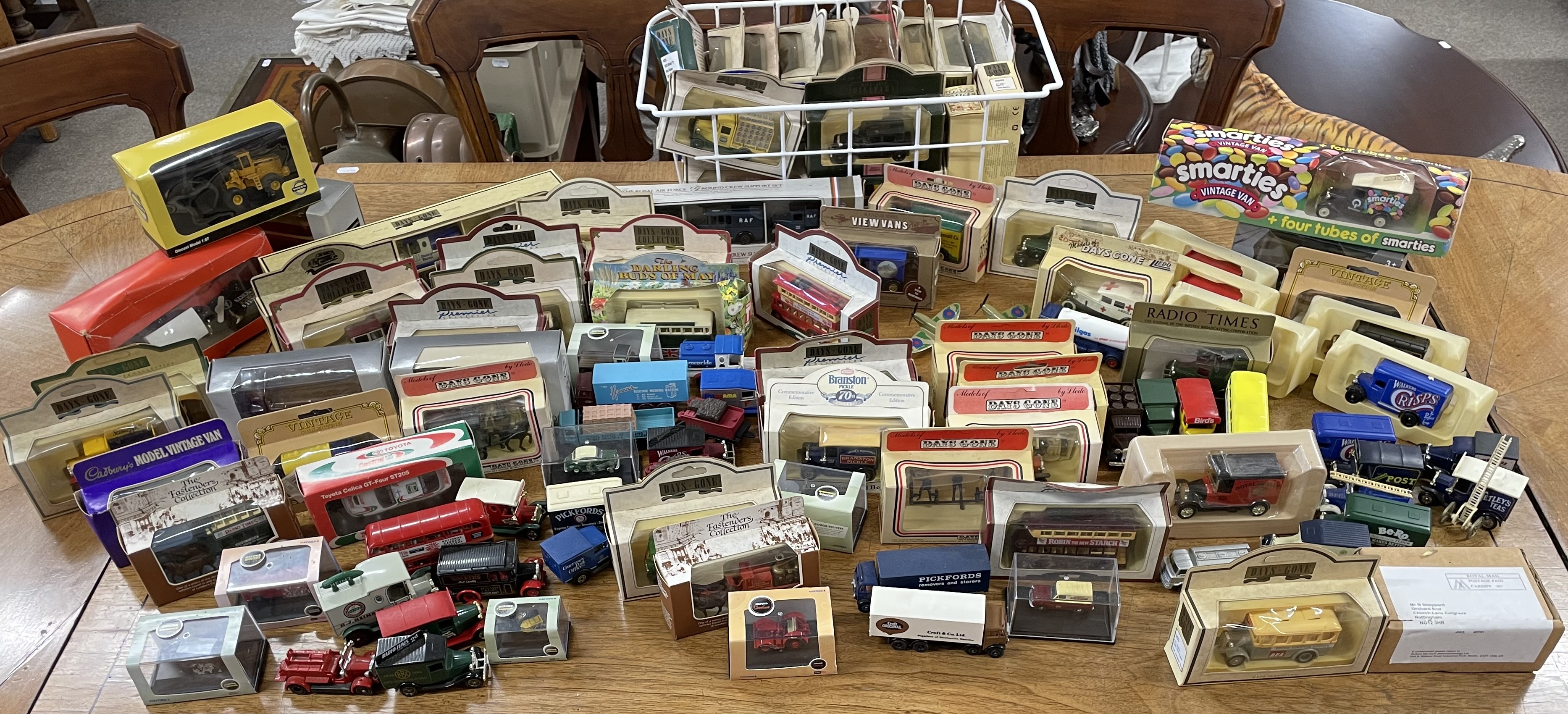 Large quantity of diecast vehicles, mainly boxed, including Days Gone By