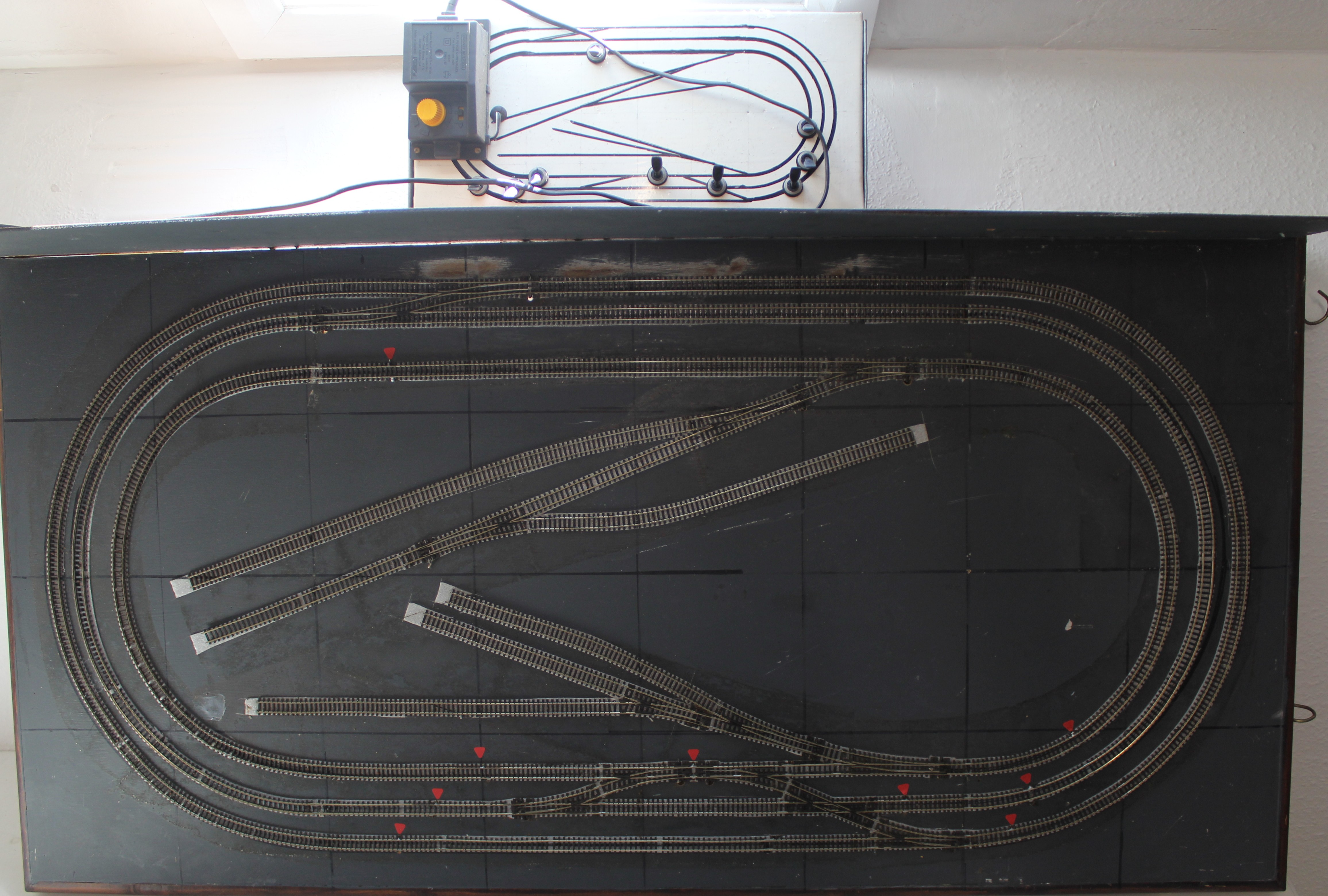 N Range Railway track layout fixed on board with controller approx 1200mm x 900mm and range of - Image 3 of 4