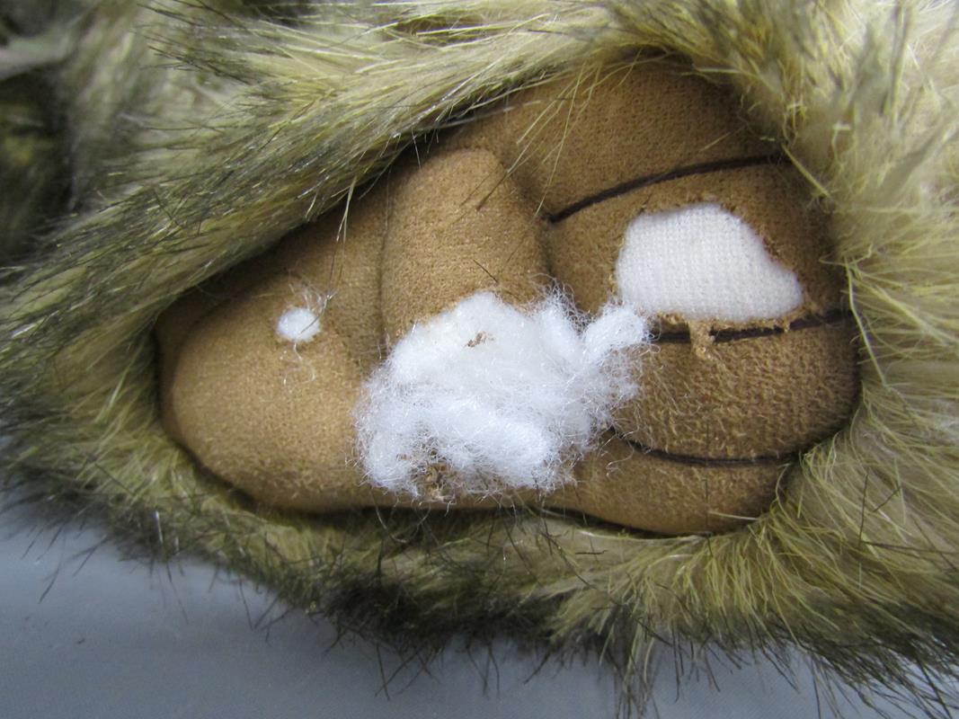 3 Charlie Bears and The Ultimate Teddy bear book - Isabelle Lee Pudding - Teardrop & Lita (all - Image 7 of 8