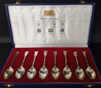 Cased set of 8 British Hallmarks silver teaspoons 1979, 5.39ozt (4 marked Britannia silver)