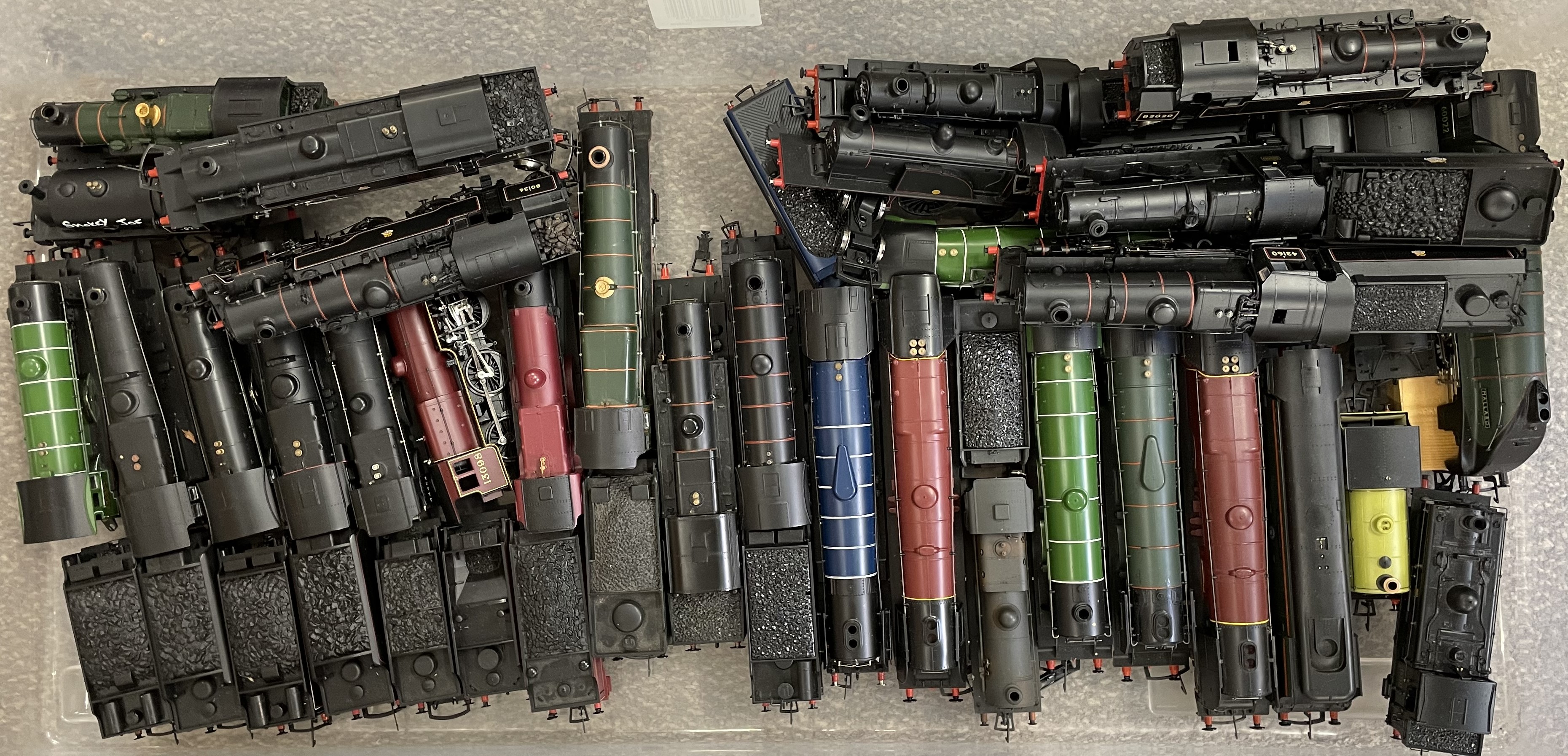 Large number of model locomotives & a box of model rolling stock plus two boxes of empty boxes for - Image 2 of 4