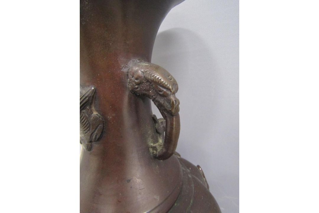 Pair Japanese Meiji period bronze vases decorated with relief decoration of birds and flowers - - Image 3 of 12