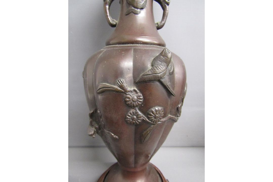 Pair Japanese Meiji period bronze vases decorated with relief decoration of birds and flowers - - Image 4 of 12