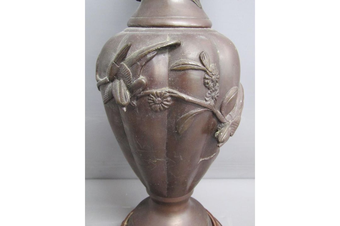 Pair Japanese Meiji period bronze vases decorated with relief decoration of birds and flowers - - Image 10 of 12