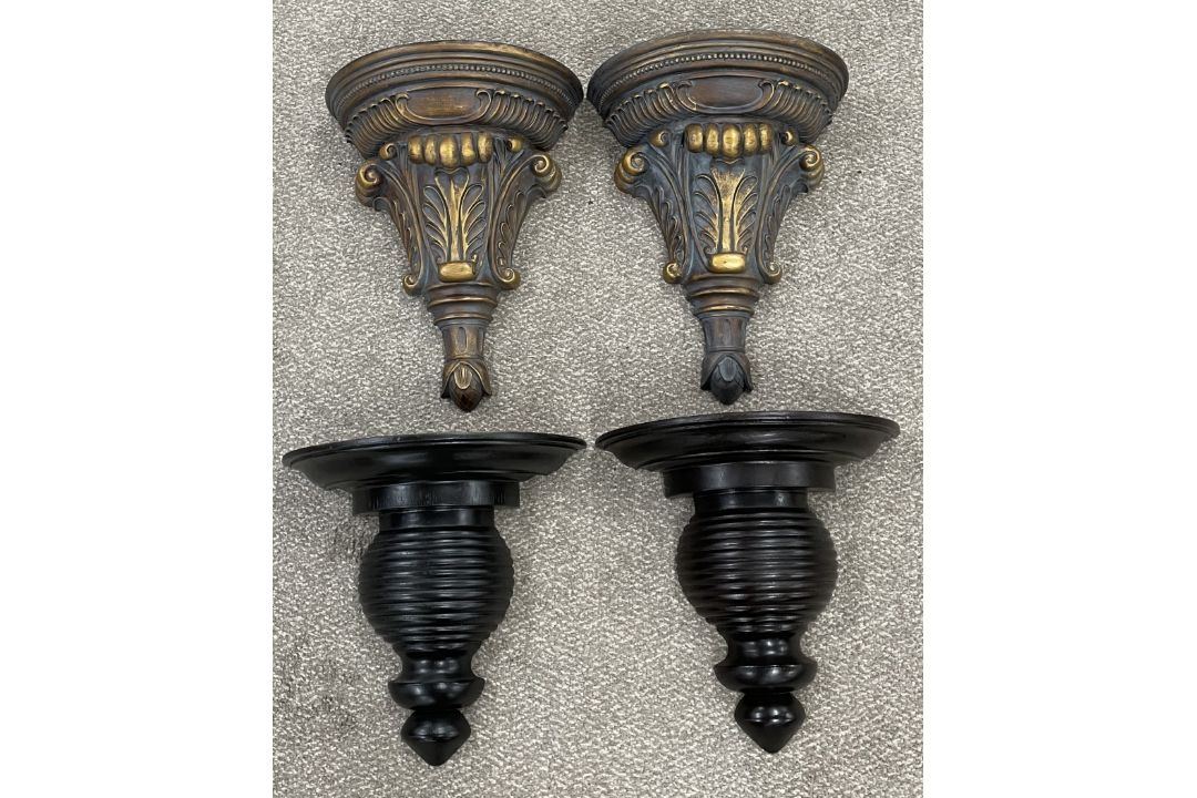 Two pairs of corbel wall brackets