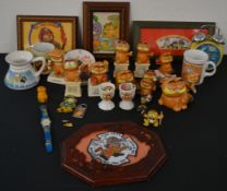 Selection of Garfield collectables including mugs, figures, clocks, key chains etc