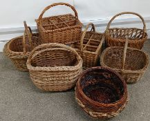Quantity of wicker baskets