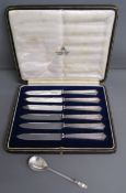 Cased set Josiah Williams & Co London 1937 silver handled fruit knives & Roberts & Belk London