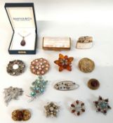 Mother of pearl cigarette case and Ronson lighter, selection of costume jewellery brooches and