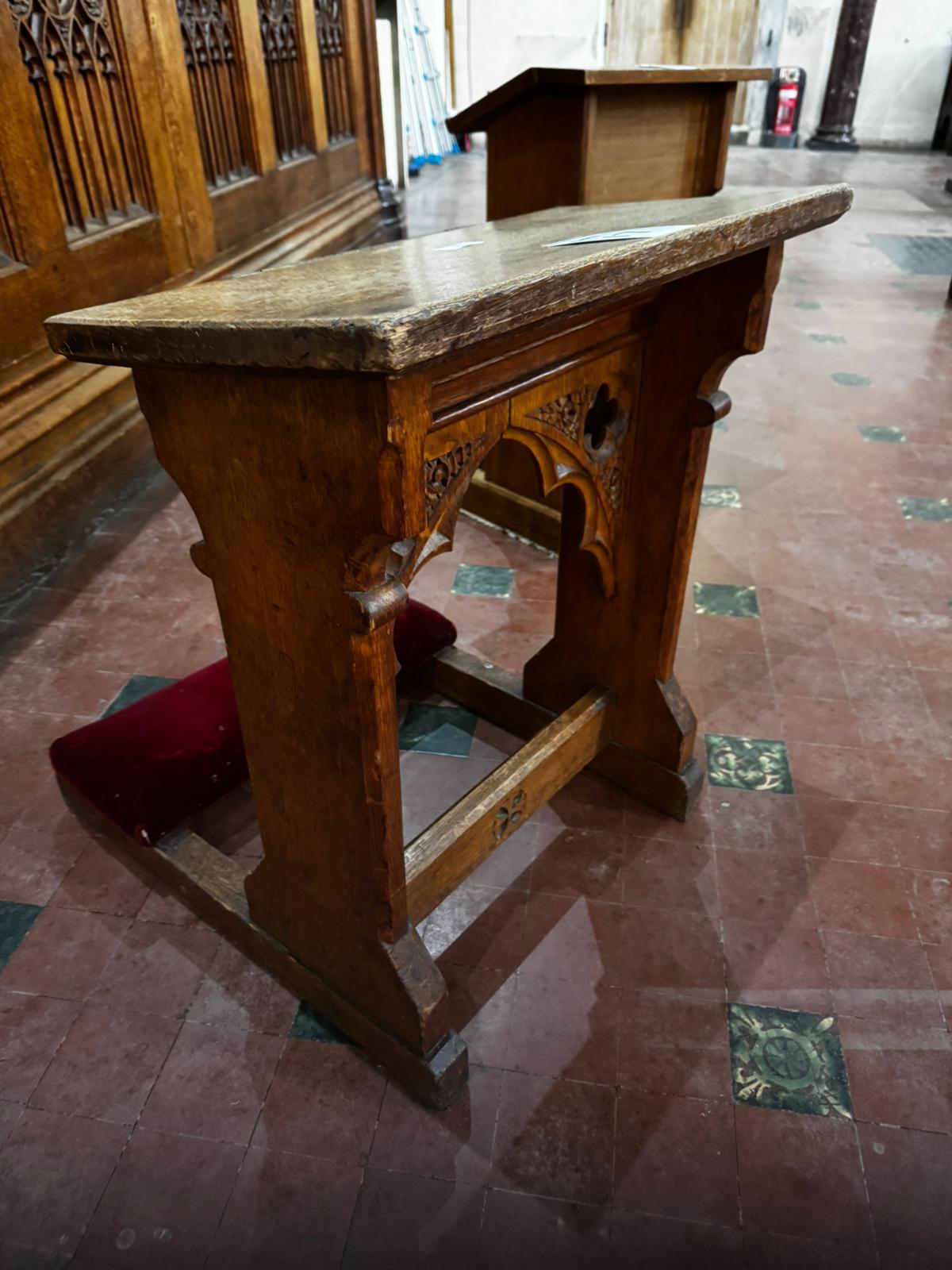 A late 19th century oak prie-dieu or prayer desk in the Gothic style with pierced quatrefoils, - Image 4 of 5
