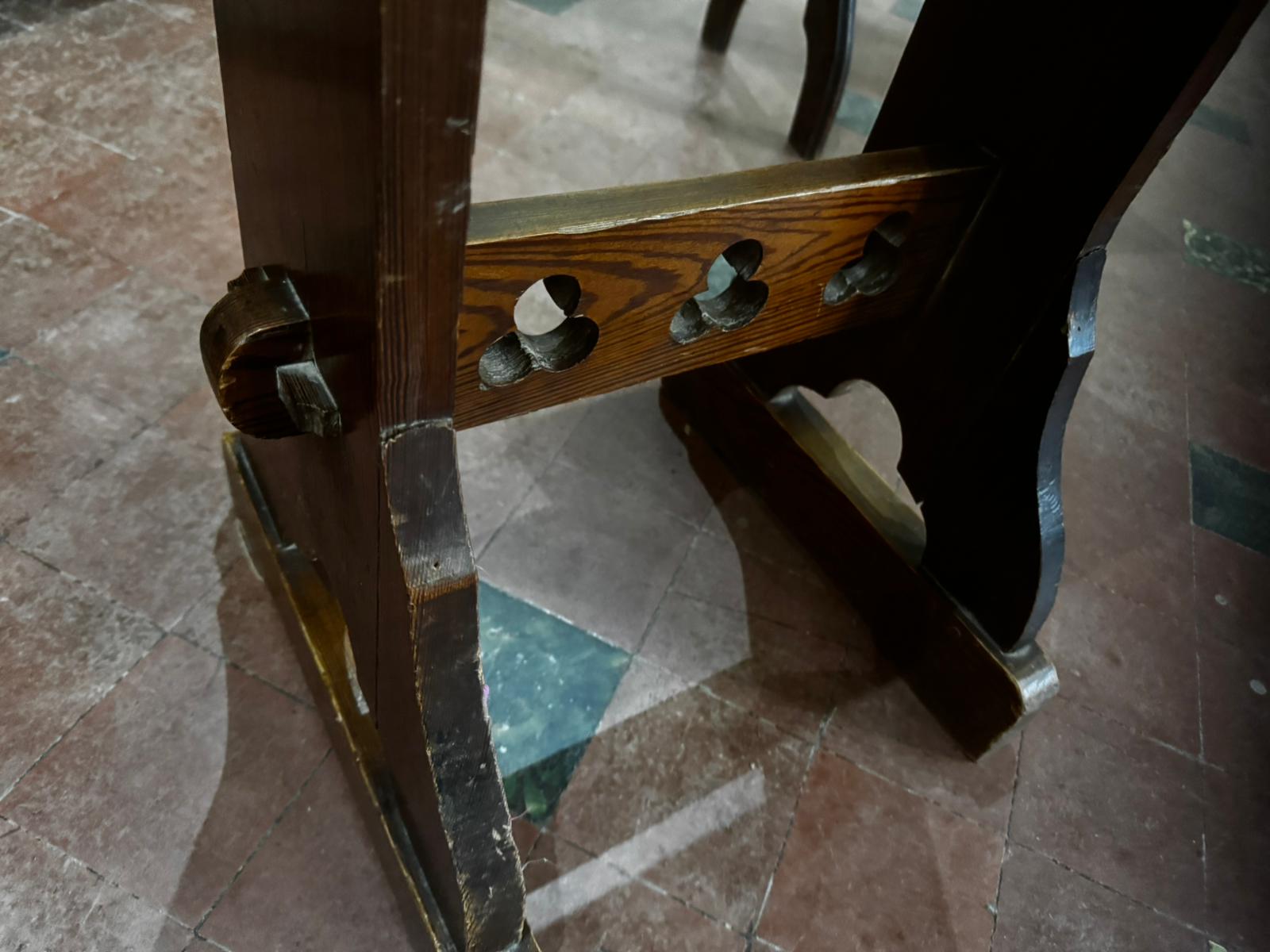 A late 19th century pine prie-dieu or prayer desk of small proportions and having pegged trefoil - Image 5 of 5