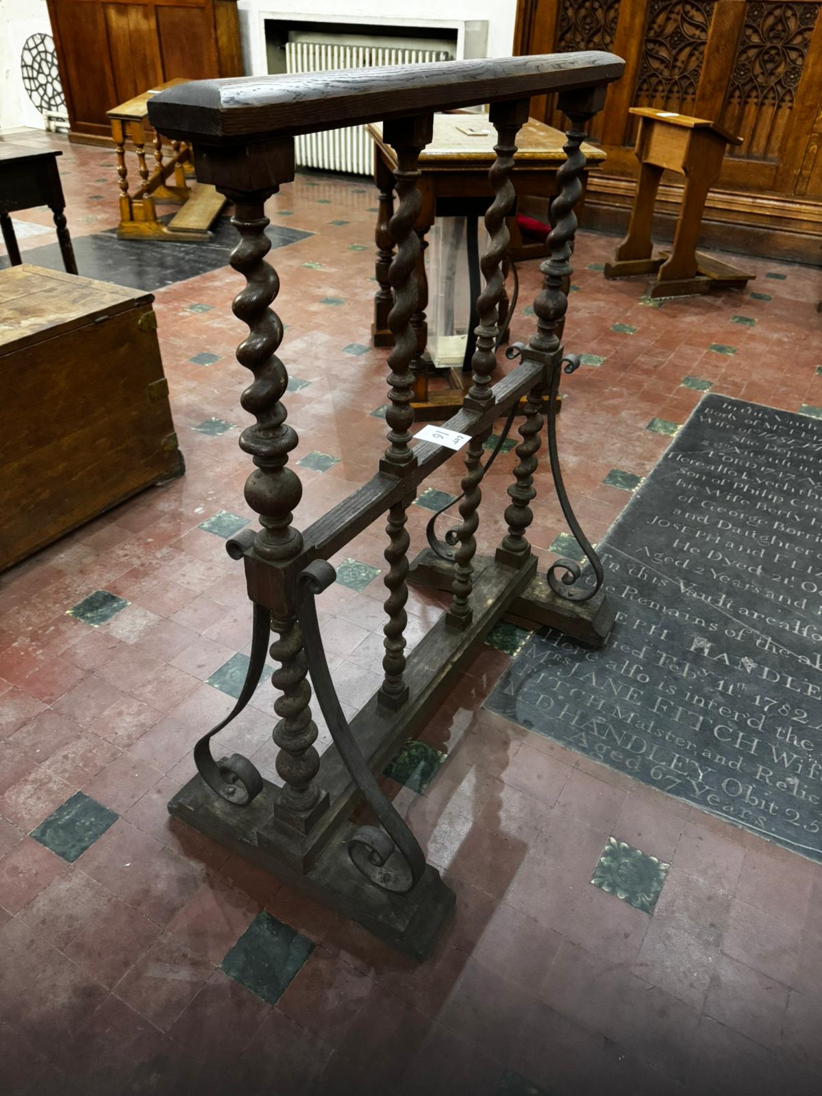 Lot match Lot 33. An unusual Continental style barley twist freestanding barrier with blacksmith - Image 3 of 6