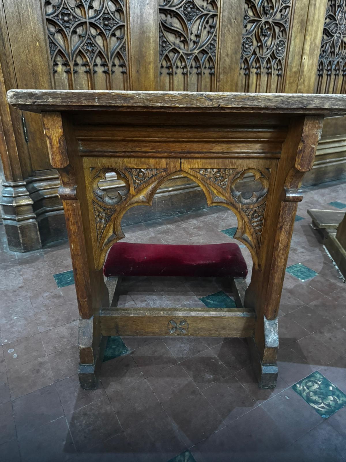A late 19th century oak prie-dieu or prayer desk in the Gothic style with pierced quatrefoils, - Image 3 of 5