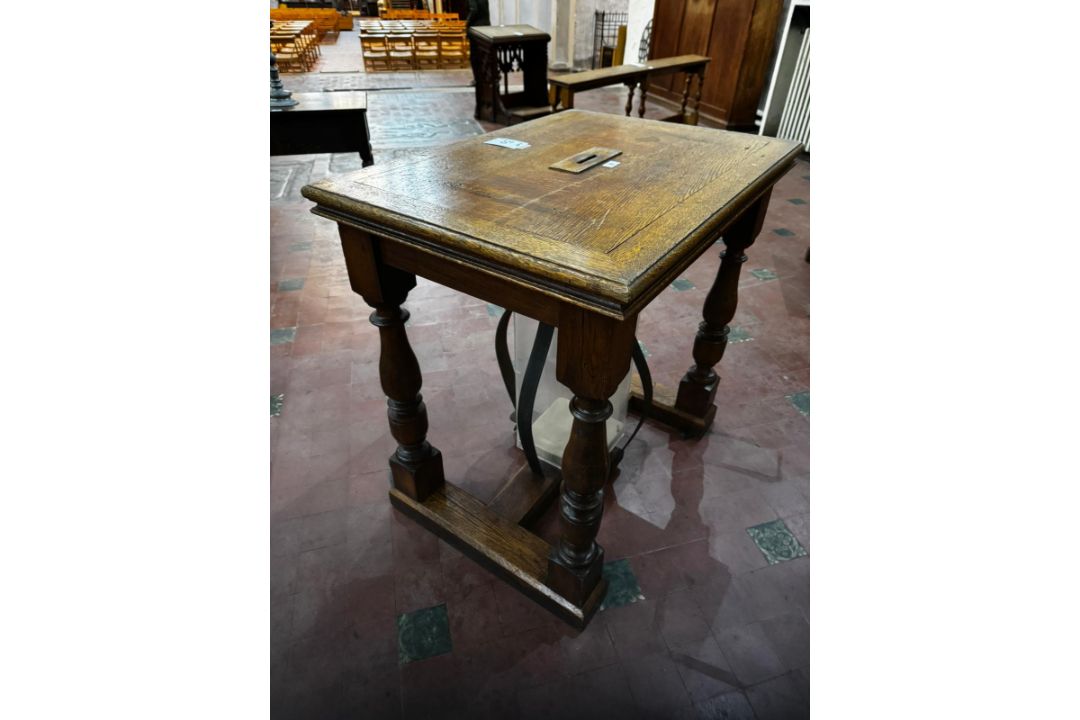 A stout oak 19th century square shaped collection table with raised centre slot and collection - Image 6 of 10
