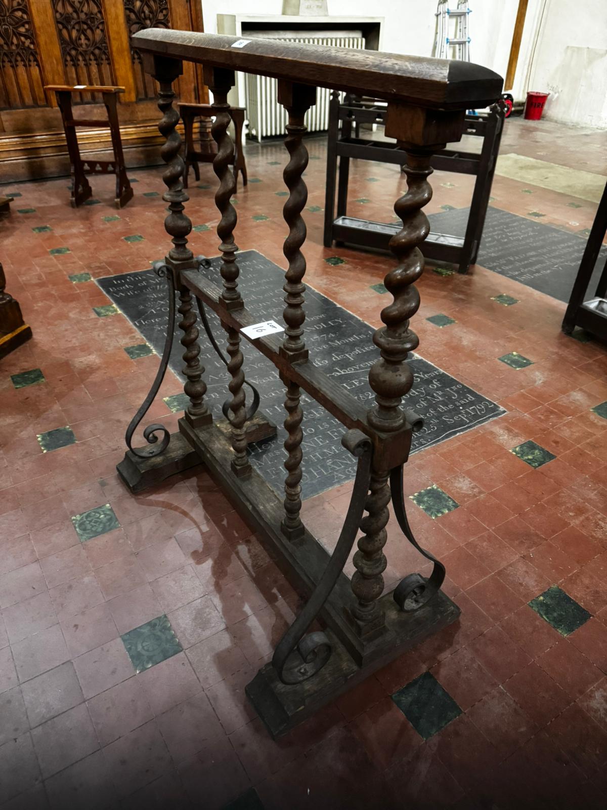 Lot match Lot 33. An unusual Continental style barley twist freestanding barrier with blacksmith - Image 4 of 6