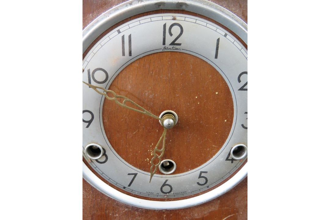 A quantity of clocks, a/f. - Image 5 of 6