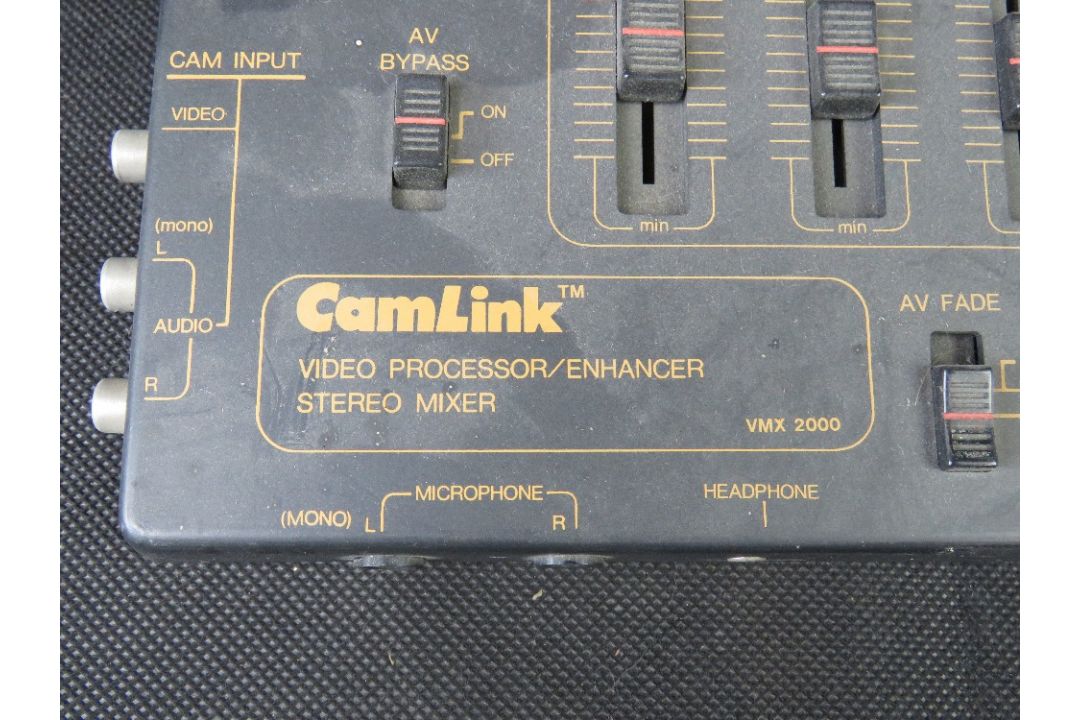 A Hama Combi charger, a CamLink video processor and a camcorder rain-shield, each in box. - Image 2 of 3