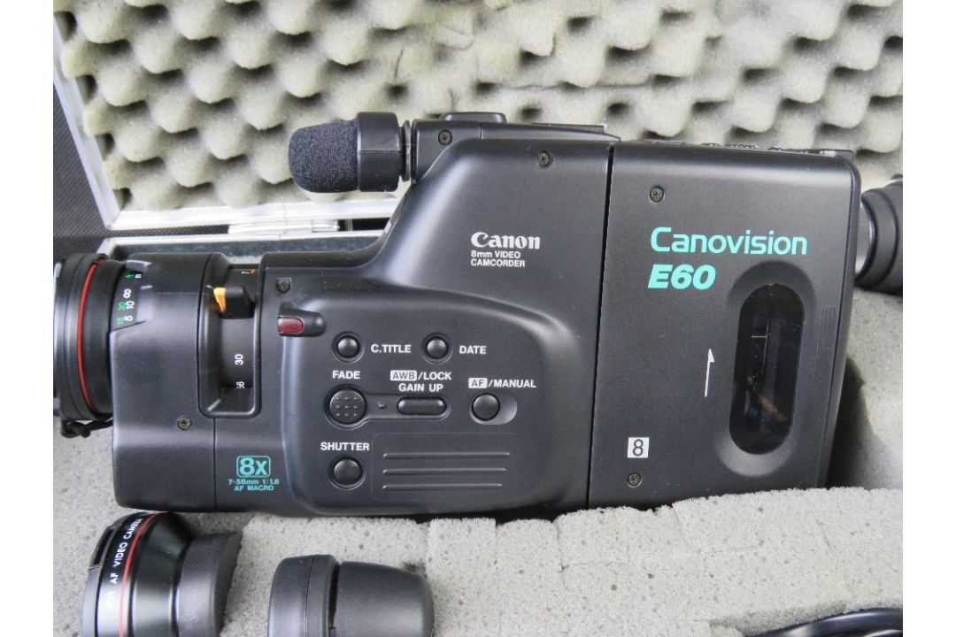 A Canon 8mm Video Camcorder with accessories in flight case. - Image 2 of 6