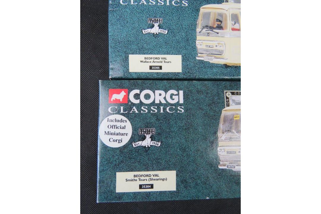 Scale model vehicles, Corgi Connoisseur Collection buses and commercial vehicles. - Image 3 of 4
