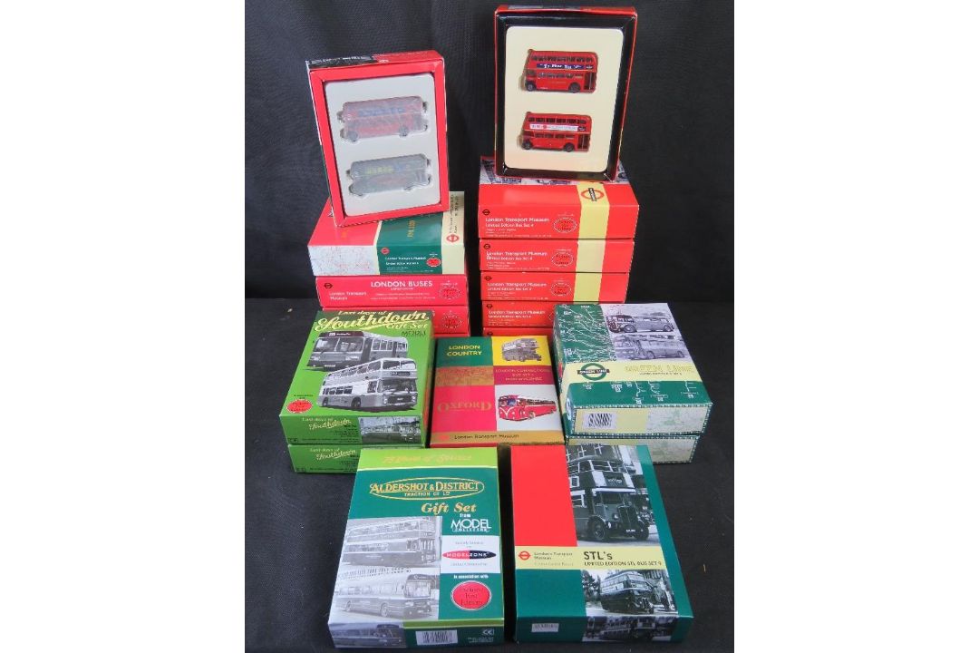 Scale model vehicles, Exclusive First Editions EFE, eighteen box sets of buses.